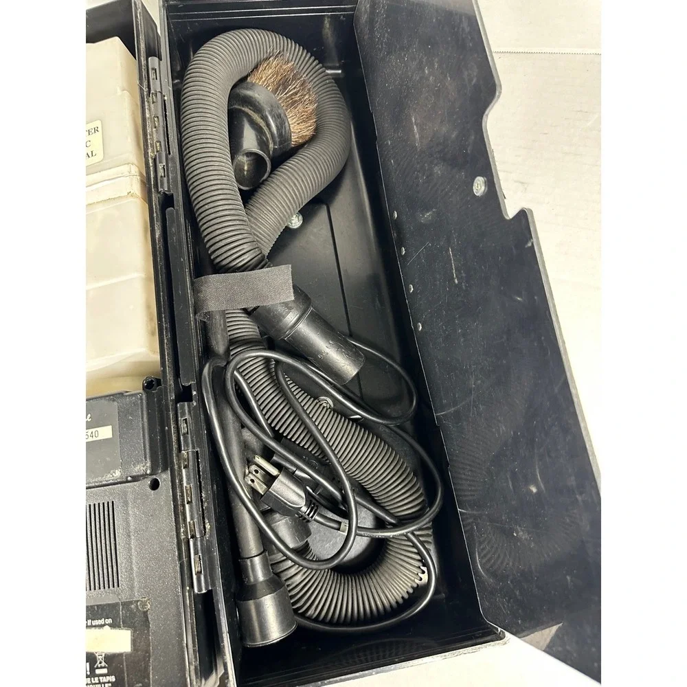 Atrix International Omega Vac Supreme Portable Technical Vacuum 120V‎ 6A Black